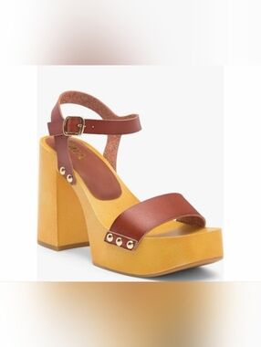 Platform Ankle-Strap Sandal in Brown and Yellow